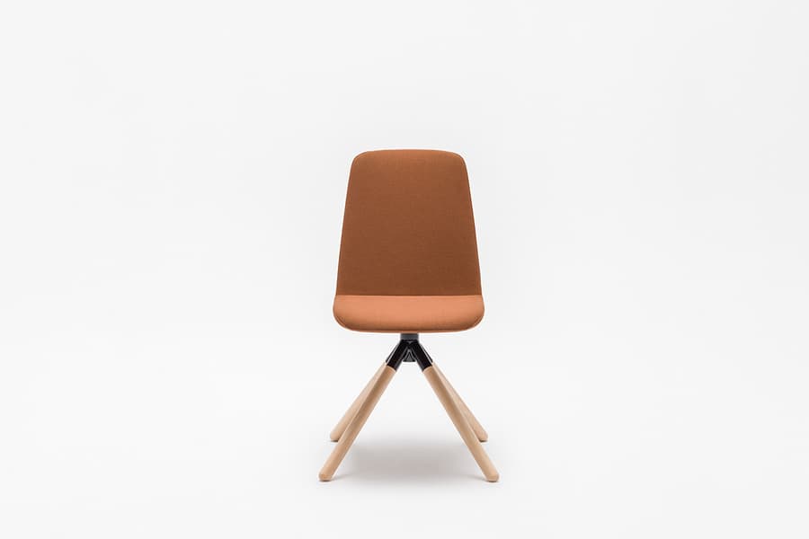 Chaise Ulti — Pivotante piétement bois