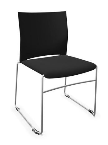 Chaise piètement traineau Jill assise tapissée